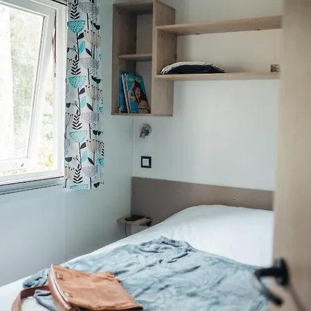 Mobil Home Xxl 4 Chambres - Camping Du Vieux Moulin Vensac Exterior foto